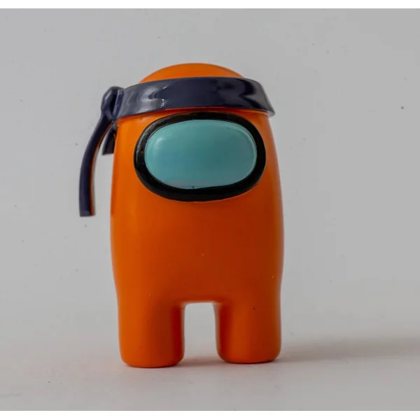 AMONG US - 5 FIGURINES 5,5 CM 1 MYSTERE ET 3 ACCESSOIRES