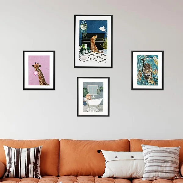 GBEYE - TIRAGE ENCADRE "LION TAKES A BATH PAR SARAH MAN" (40X50CM) X2