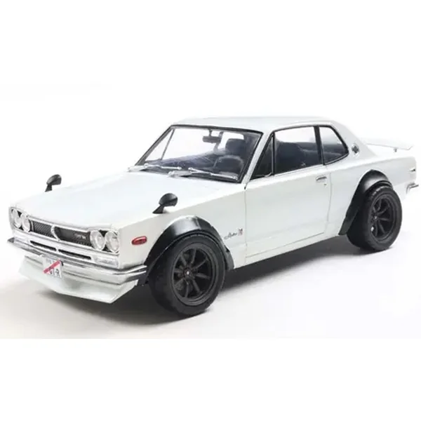 Miniature 1:18 Nissan Skyline (C10) Hakosuka works pearl white 1970 - Solido