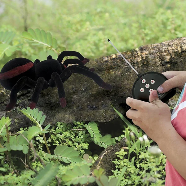 TARENTULE TELECOMMANDE REALISTE AVEC EFFET LUMINEUX