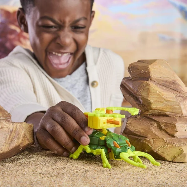 TRANSFORMERS CYBERWORLD CYBER CHANGERS CHOP SHOP EN ARMURE